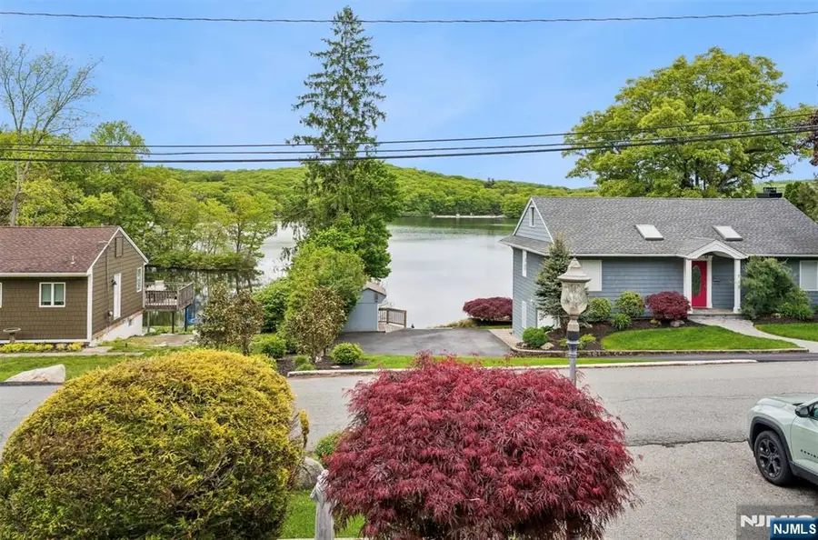 6 Waters Edge, Kinnelon, NJ 07405 - #2