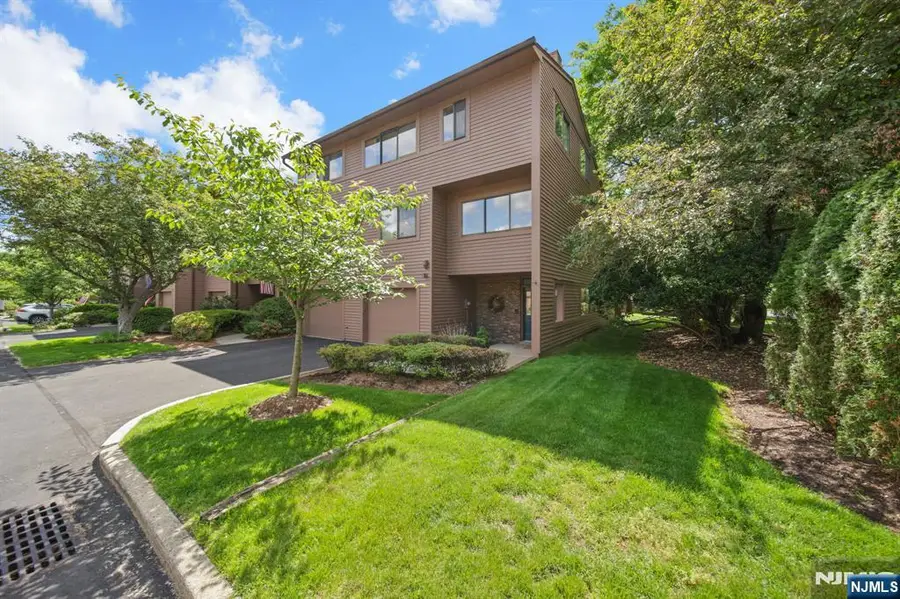 31 Berkeley Court 31D, Township Of Washington, NJ 07676 - #2