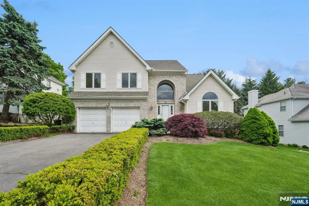 22 Wagon Trail, Mahwah, NJ 07430 - #1