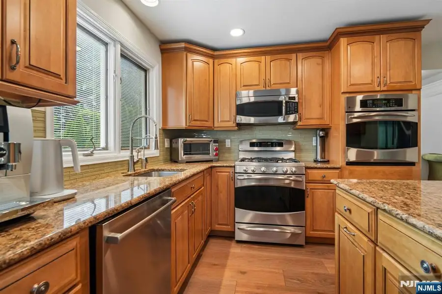22 Wagon Trail, Mahwah, NJ 07430 - #3
