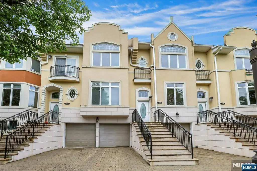 110 Winding Creek, Old Tappan, NJ 07675 - #1