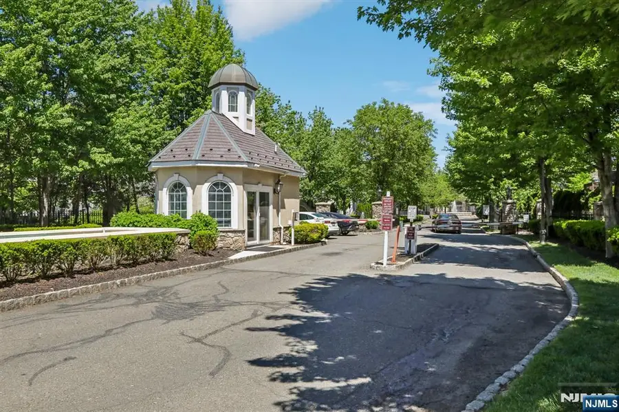 22 Devonshire Drive 128, Clifton, NJ 07013 - #2