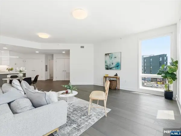380 Newark Avenue 406, Jersey City, NJ 07302