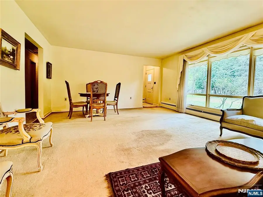 1 Winada Place, River Vale, NJ 07675 - #2