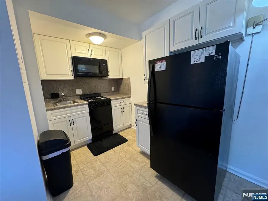 411 Park 2J, Fort Lee, NJ 07024 - #3