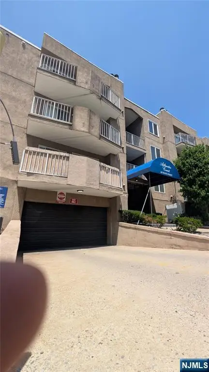 105 State 3 E, Hackensack, NJ 07601 - #1