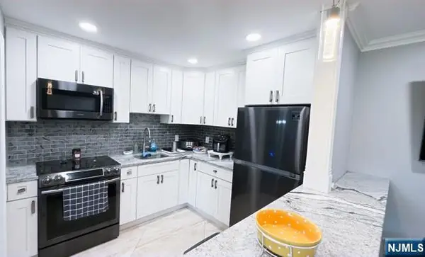 15 Cottage 3A, Midland Park, NJ 07432