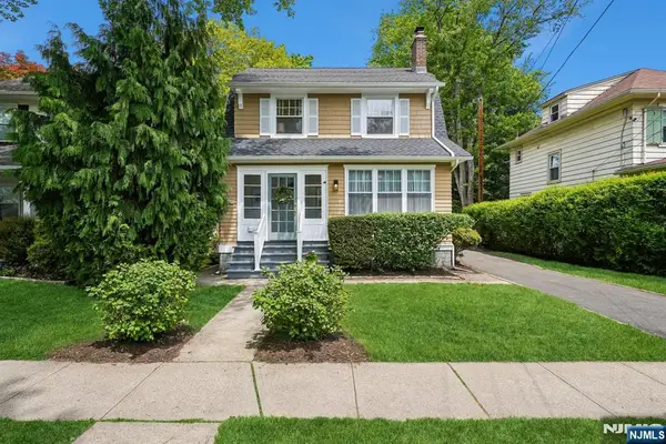 85 Carteret Street, Glen Ridge, NJ 07028