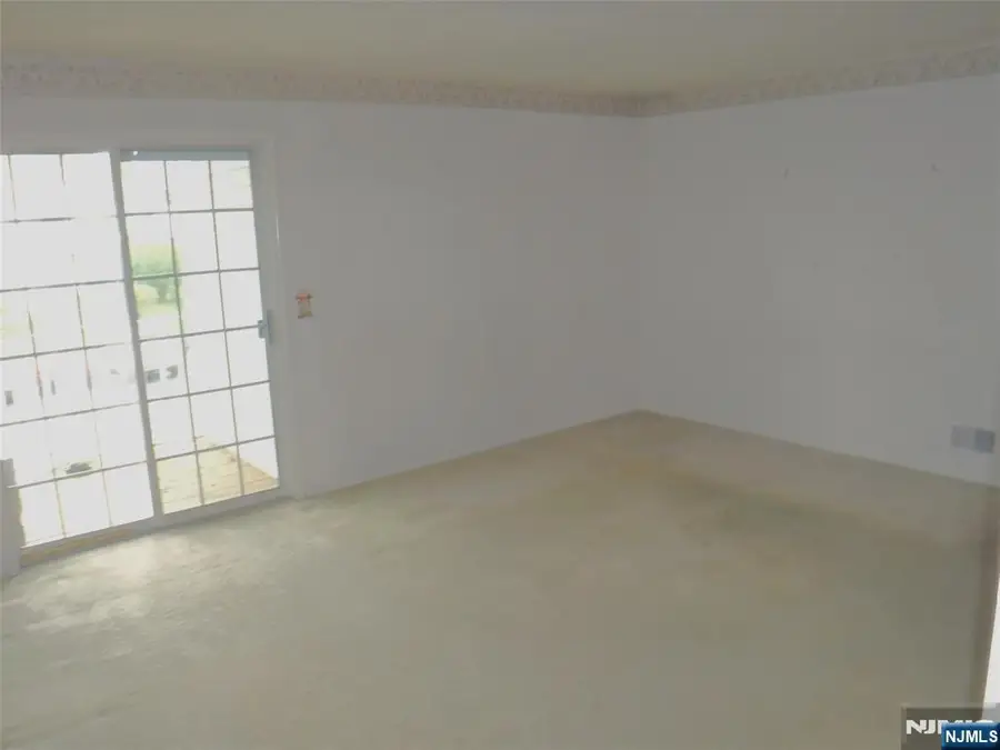 643 Plum Terrace, Mahwah, NJ 07430 - #2