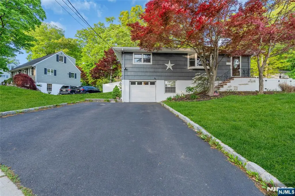 46 Rafkind Road, Bloomingdale, NJ 07403 - #1