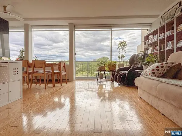 3 Horizon 816, Fort Lee, NJ 07024