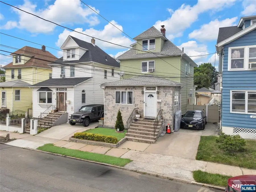 269-271 18th Avenue, Paterson, NJ 07504 - #3