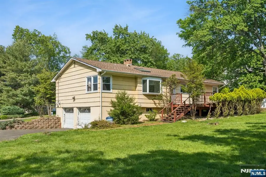 12 Clover Court, Cedar Grove, NJ 07009 - #2