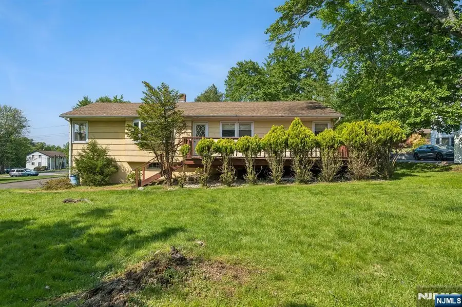 12 Clover Court, Cedar Grove, NJ 07009 - #3
