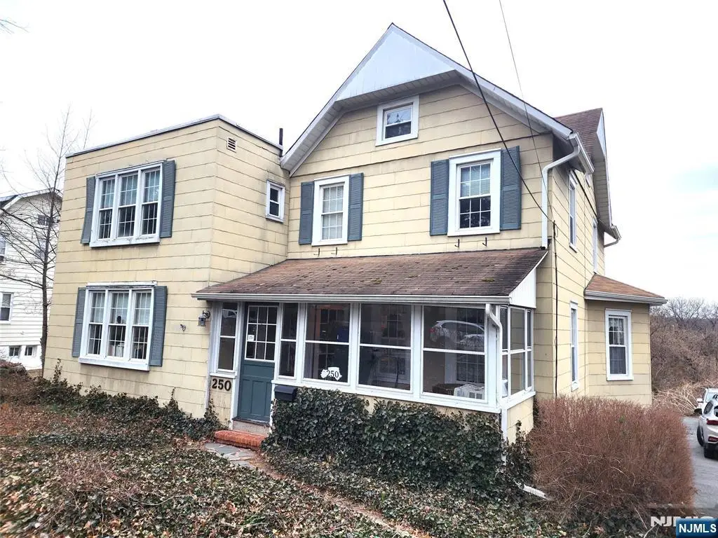 250 Kinderkamack Road, River Edge, NJ 07661 - #1