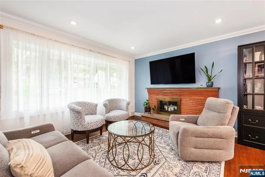19 Plymouth Place, Roseland, NJ 07068 - #2