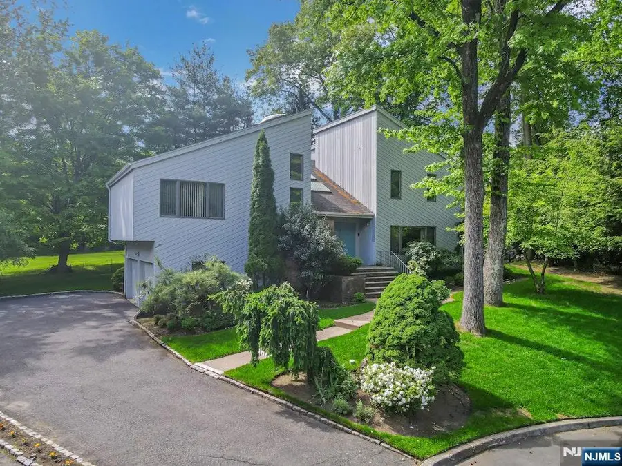 18 Mission Way, Tenafly, NJ 07670 - #2