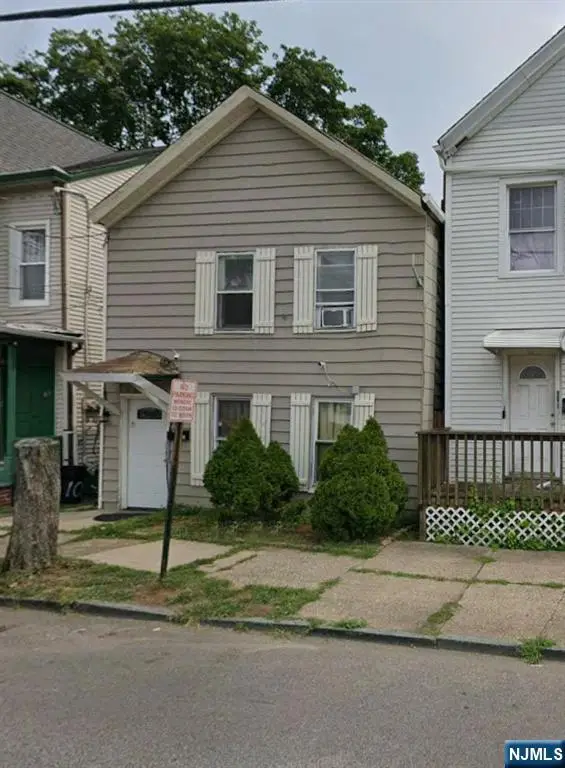 8 Kossuth Street, Haledon, NJ 07508 - #1