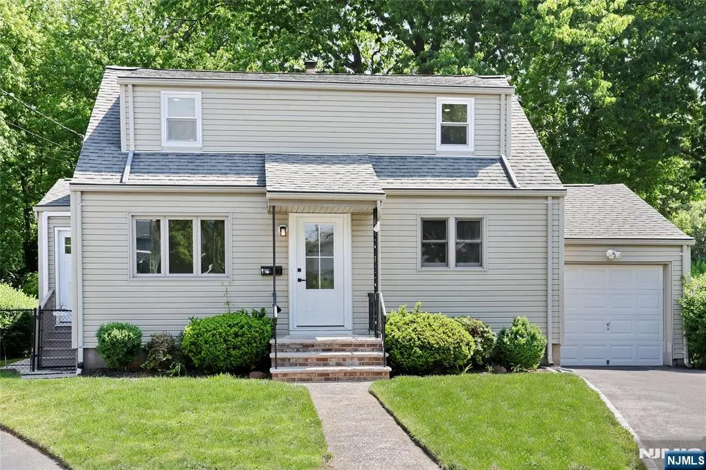 20 Dojean Court, Bergenfield, NJ 07621 - #1