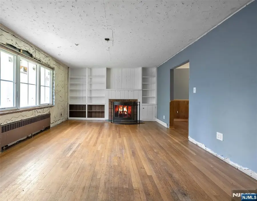 259 W Glen Avenue, Ridgewood, NJ 07450 - #3