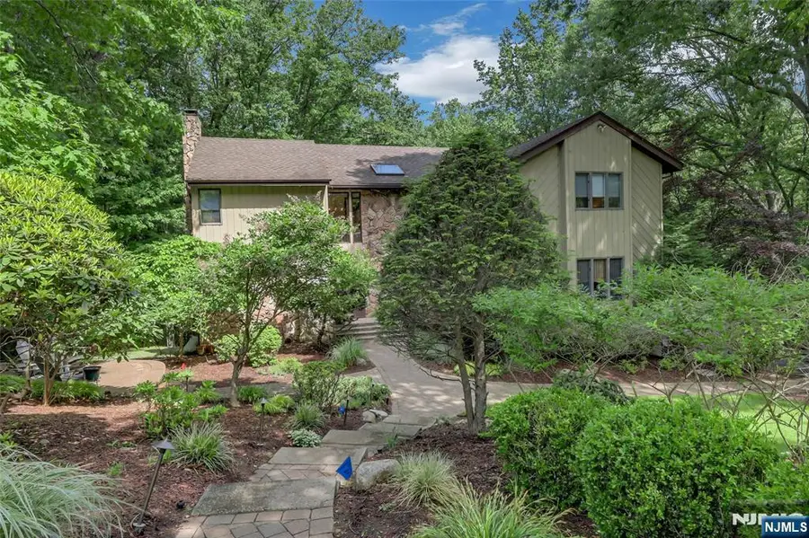 364 Canterbury Lane, Wyckoff, NJ 07481 - #2