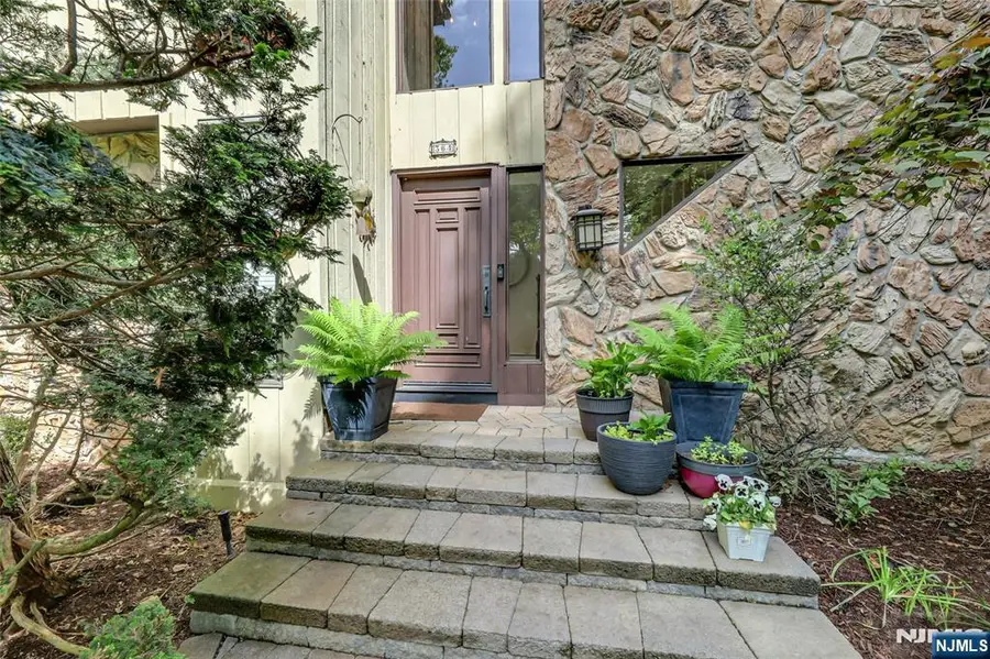 364 Canterbury Lane, Wyckoff, NJ 07481 - #3