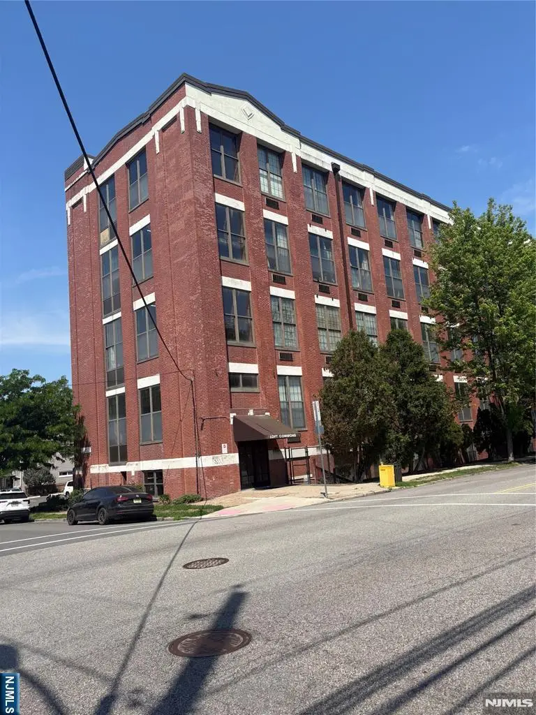 366-382 Trenton 4E, Paterson, NJ 07503 - #1