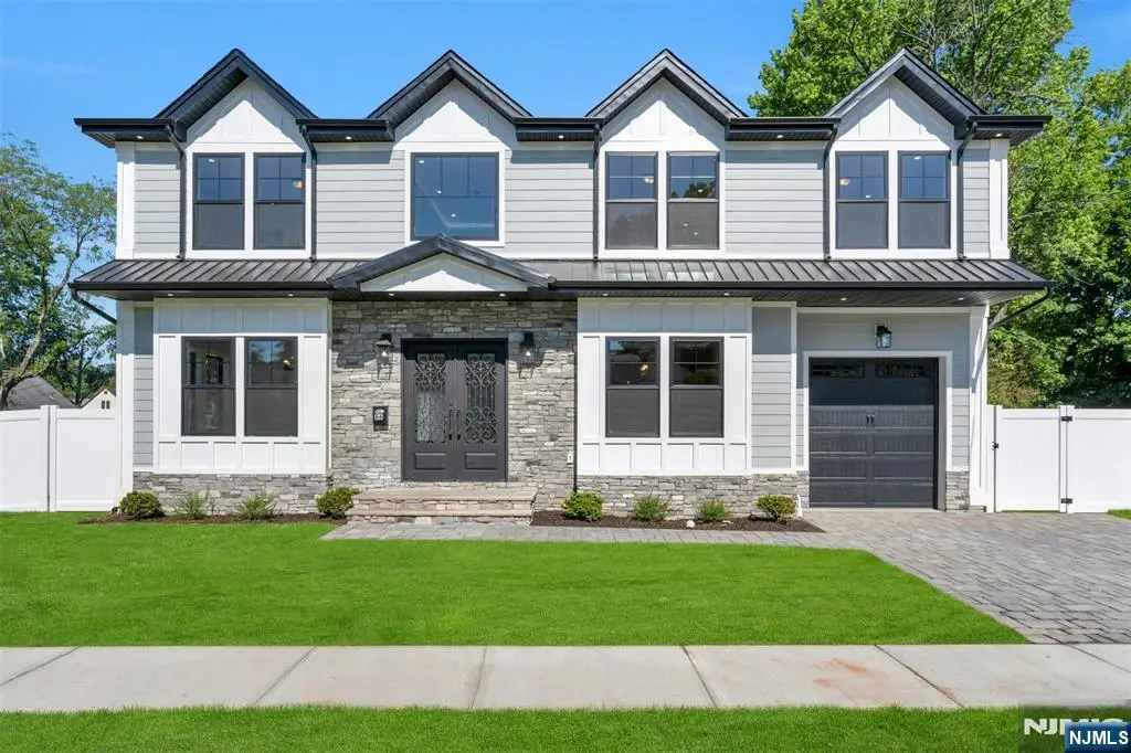 66 Westview Drive, Bergenfield, NJ 07621 - #1