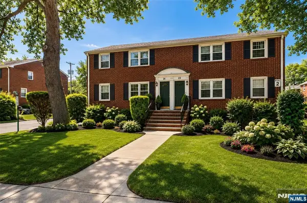 21A Carolyn Terrace, Roselle, NJ 07203