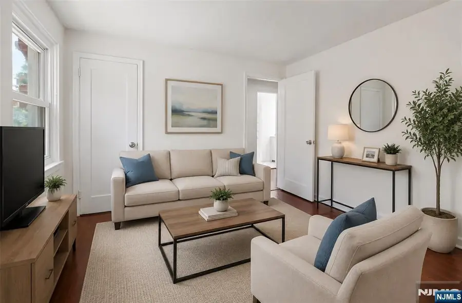 21A Carolyn Terrace, Roselle, NJ 07203 - #3
