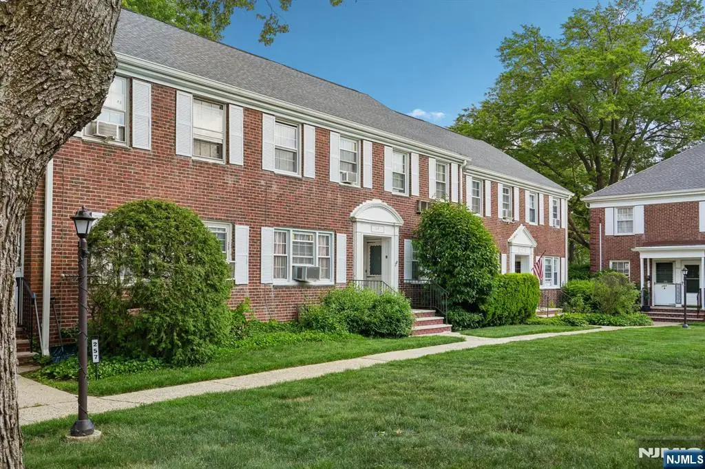 261 Elmwood A, Maplewood, NJ 07040 - #1