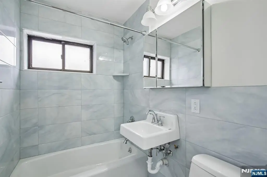 3060 Edwin Avenue 4C, Fort Lee, NJ 07024 - #1