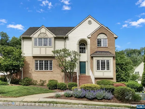 1044 Smith Manor Boulevard 23, West Orange, NJ 07052