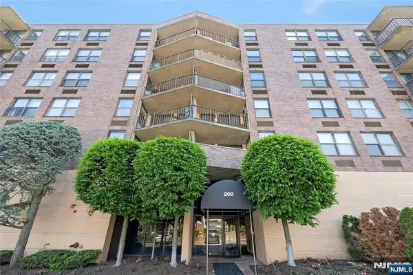 200 Division Street 6G, Cliffside Park, NJ 07010