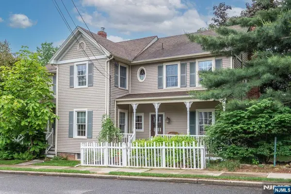 66 Hillside Avenue, Midland Park, NJ 07432