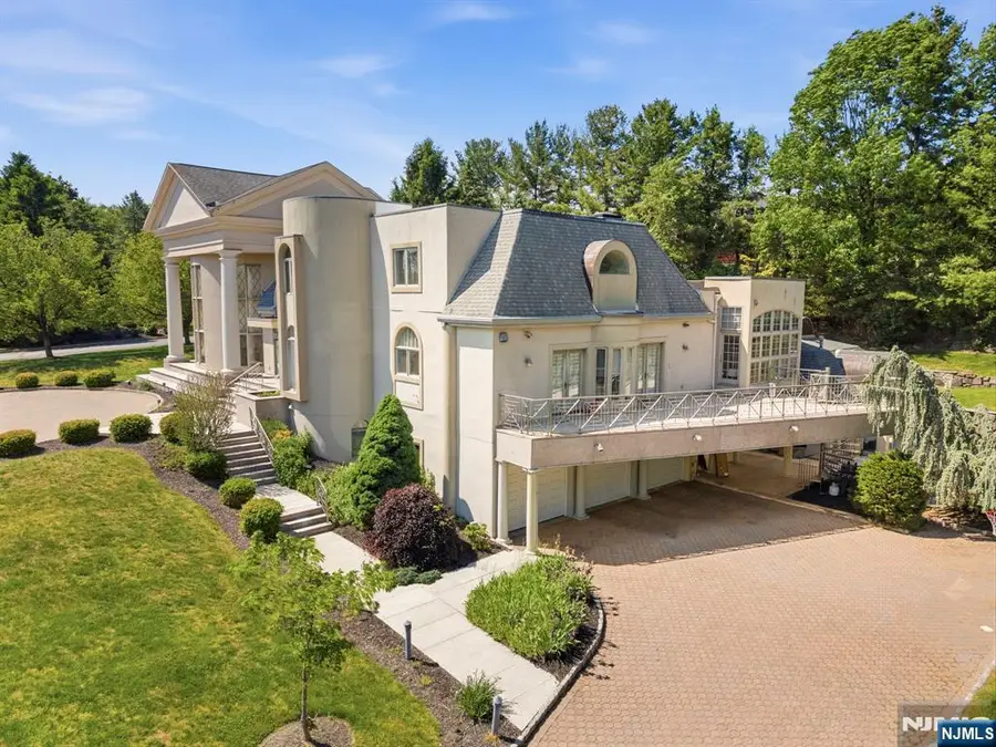 1 Brighton Court, Livingston, NJ 07039 - #2