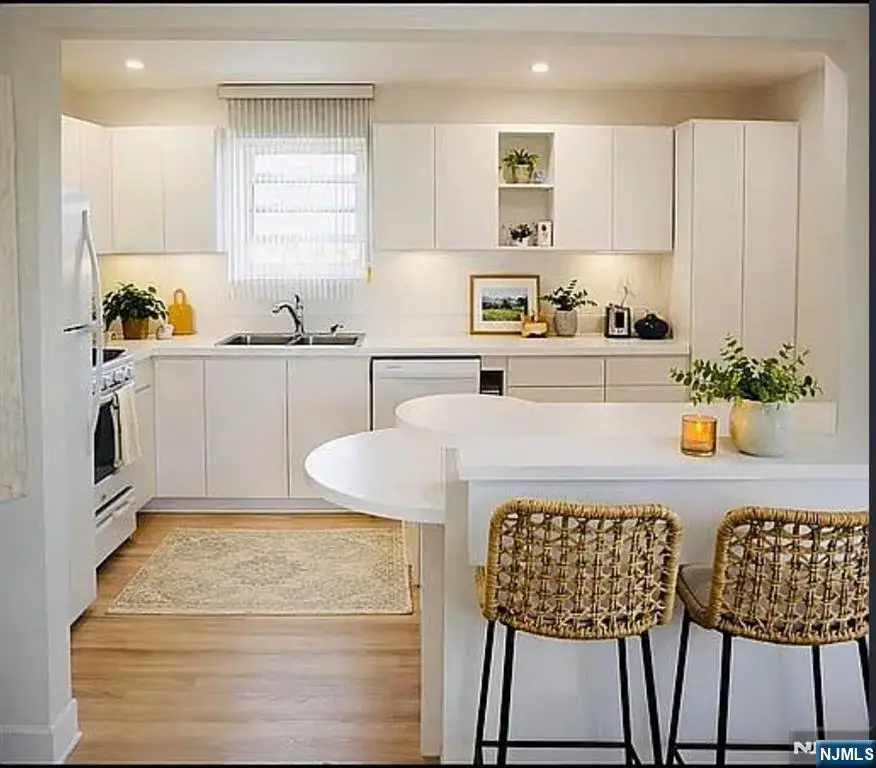 1-30 Virginia Drive 130B, Fair Lawn, NJ 07410 - #2