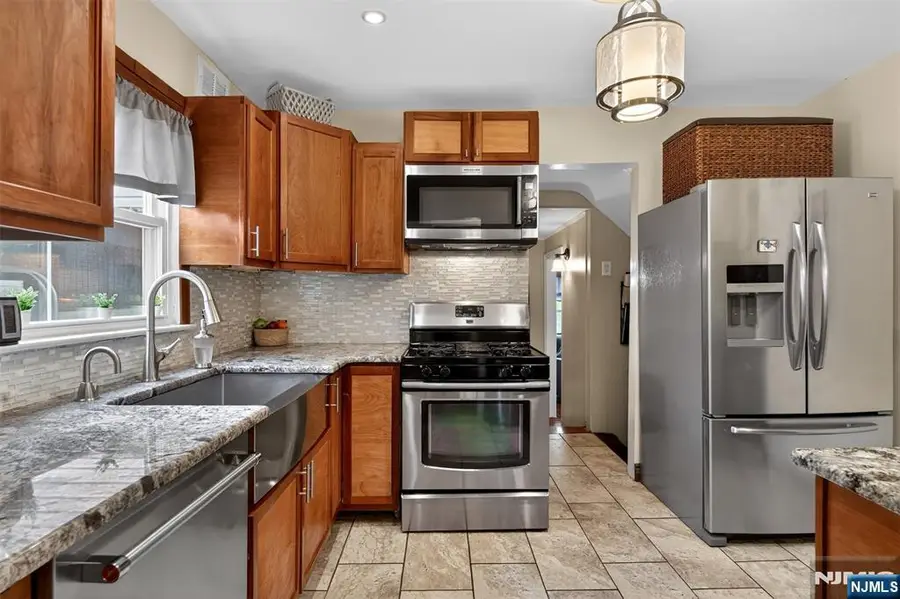 7 Spier Drive, Livingston, NJ 07039 - #3