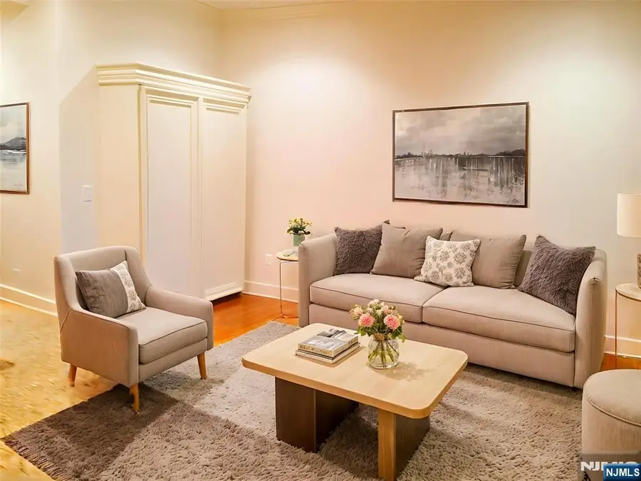 61 Grand Street 2F, Jersey City, NJ 07302 - #2