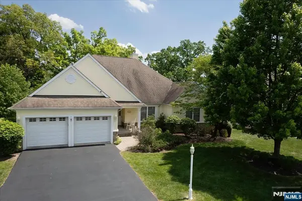 15 Bracken Hill Road, Hamburg, NJ 07419