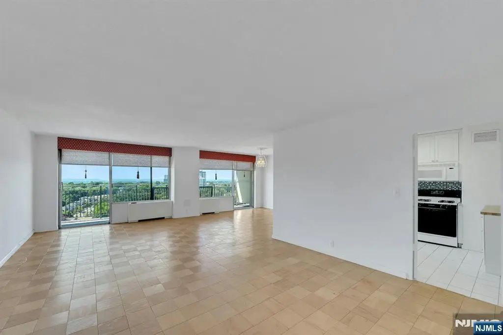 1530 palisade Avenue 15N, Fort Lee, NJ 07024 - #1