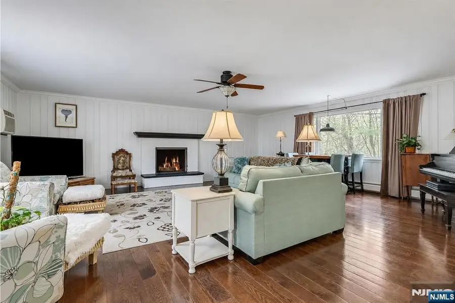 33 Brooksyde Avenue, Ringwood, NJ 07456 - #3