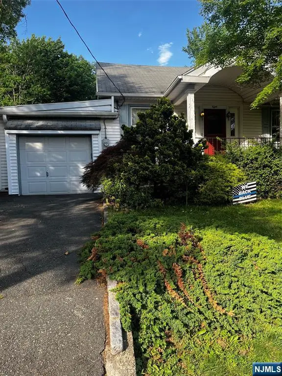8 Beach Road, Verona, NJ 07044 - #2