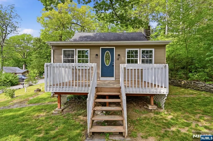 16 Morsemere Road, Upper Greenwood Lake, NJ 07421 - #2