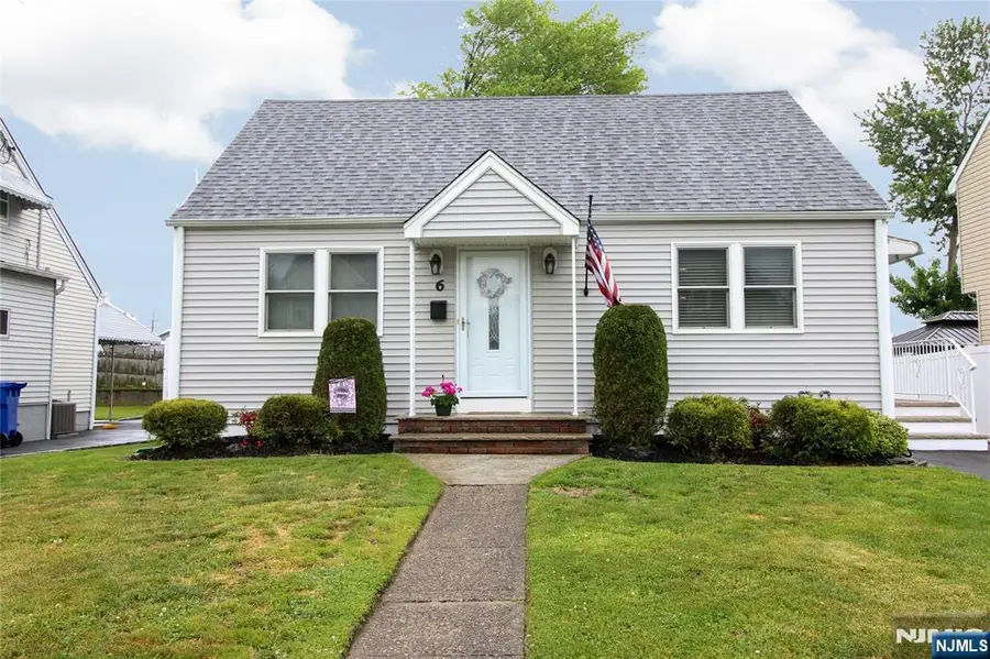 6 Knollwood Road, Totowa, NJ 07512 - #3