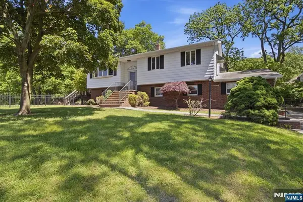 2 Gray Terrace, Woodland Park, NJ 07424