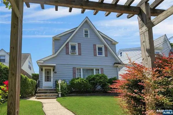 28 Sylvan Avenue, Bergenfield, NJ 07621