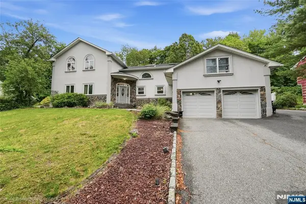 51 Cannonball Road, Wanaque, NJ 07465
