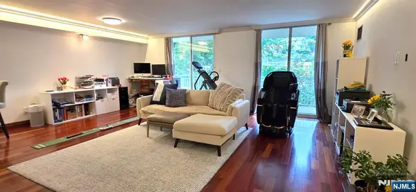 1055 River Road 302, Edgewater, NJ 07020