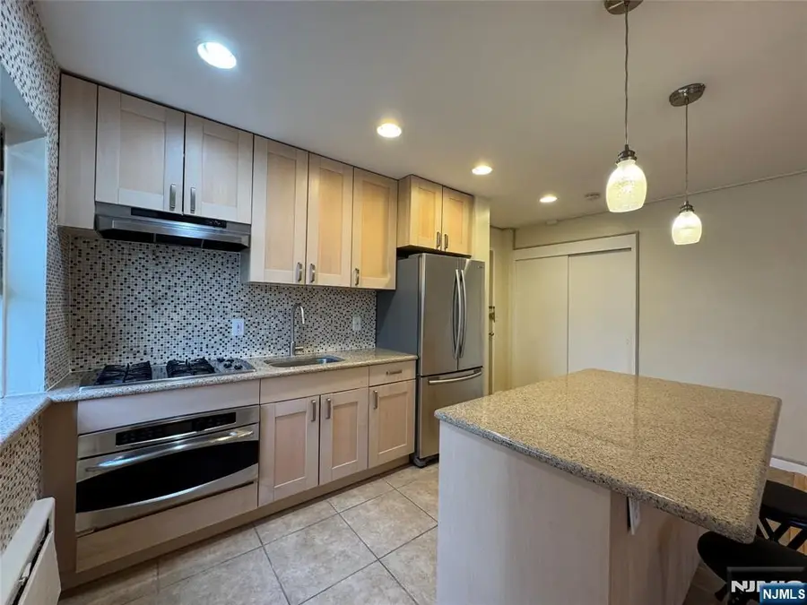 3001 Edwin Avenue 4A, Fort Lee, NJ 07024 - #3